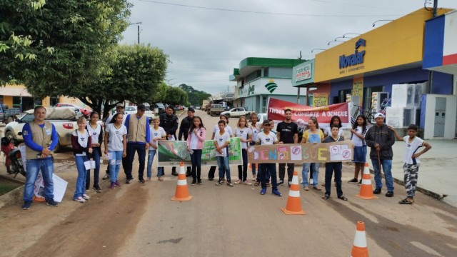 Escola Mato Grosso em parceria com SEMUSA realiza PITSTOP contra Dengue.